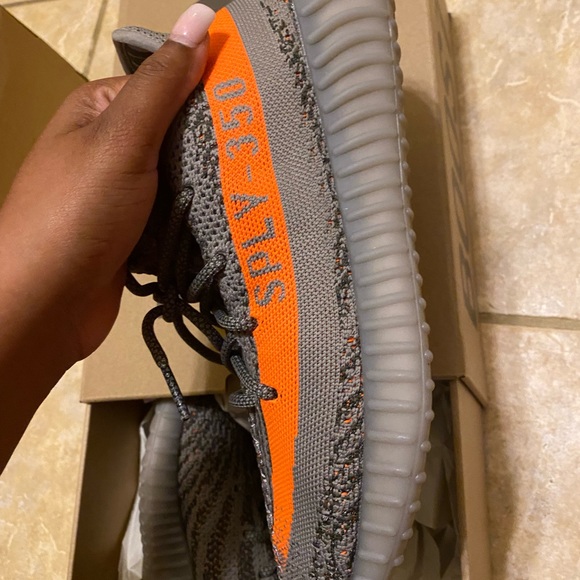 Yeezy Boost 350 v2 Beluga Reflexive - Picture 3 of 6
